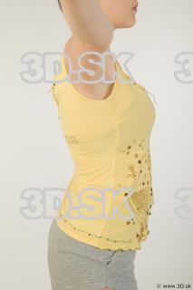 Upper body yellow t shirt of Hazel 0007